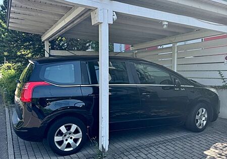 Peugeot 5008 2.0 Family HDi FAP 150 Family Pano HUD AHK