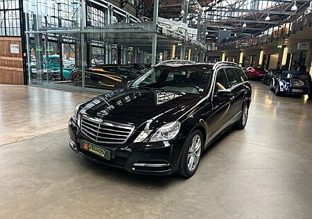 Mercedes-Benz E 200 T BlueEFFICIENCY AVANTGARDE/AT Motor