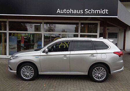 Mitsubishi Plug in Hybrid Outlander gebraucht kaufen Mitsubishi Plug in Hybrid Outlander Plug-in Hybrid Outlander BASIS Spirit-P. 2.4 4WD