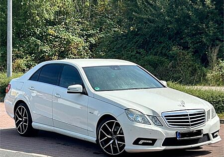 Mercedes-Benz E 350 CDI Lim. AMG Paket H&K TOP-ZUSTAND