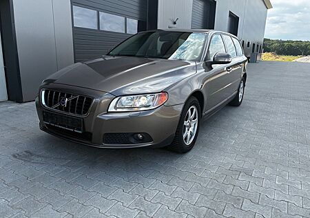 Volvo V70 Kinetic AUTOM+NAVI+TÜV NEU XENON+