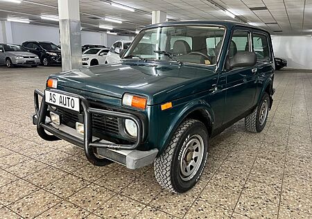 Lada Niva 4x4 TÜV Servo AHK