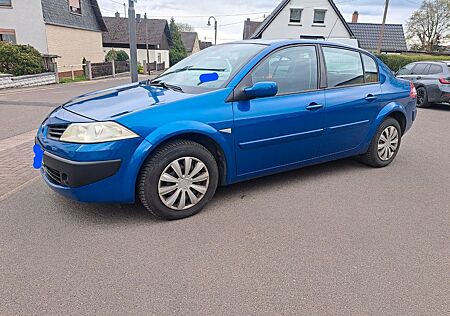 Renault Megane 2 1.6 16v AHK 1.Hand Limo