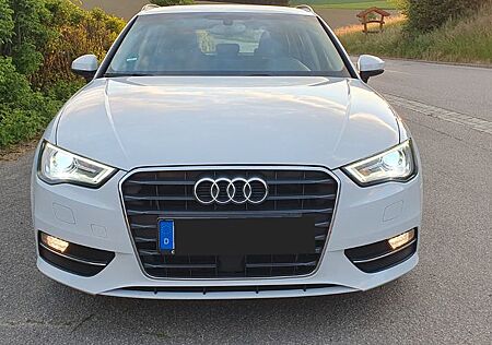 Audi A3 Gut gepflegter Sport 1.4 TFSI cod S tronic Am