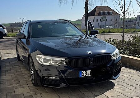 BMW 520 G31 M-Paket 360° Gesten Pano Displaykey Ahk HUD