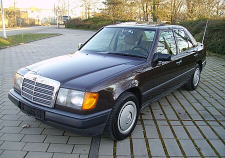 Mercedes-Benz 200 W124 E H-Zulassung .wenig Km .Mopf 1