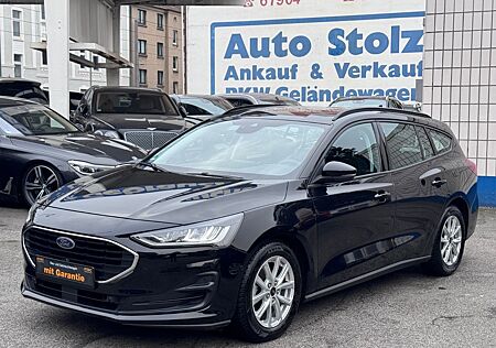 Ford Focus Turnier Cool & Connect GROSSES-NAVI,1-HAND
