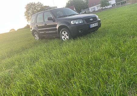 Ford Maverick 2.0i 16V Highclass Highclass