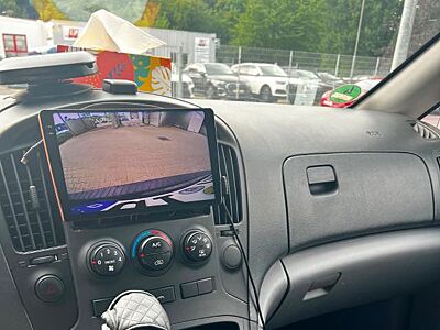 Hyundai H-1 Starex