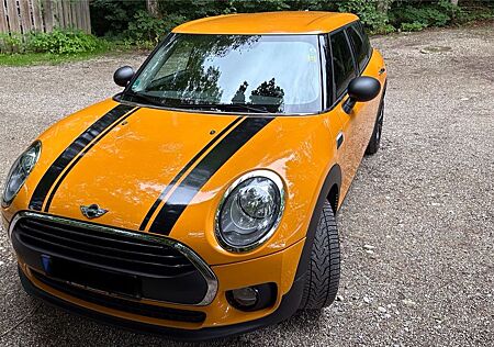 Mini One Clubman Orange, super Ausstattung, neuer TÜV