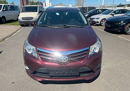 Toyota Avensis Combi 1,8-l-Valvematic Automatik Klima