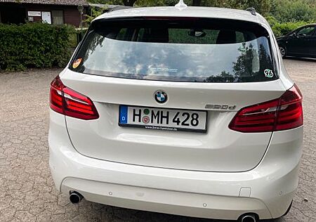 BMW 2er 220 Active Tourer 220d xDrive Steptronic -