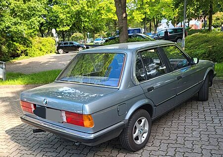 BMW 324
