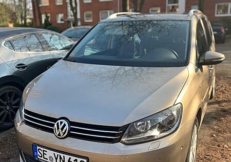 VW Touran Volkswagen 1.2 TSI LIFE - 7 Sitzer - Standheizung