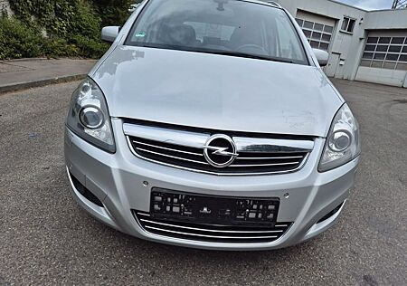 Opel Zafira B Family Plus