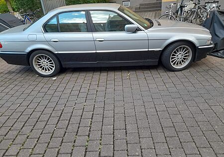 BMW 740i Auto