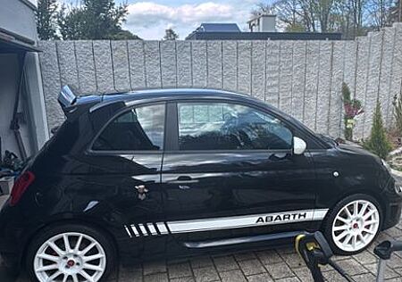 Abarth 695 1.4 T-Jet 16V Essesse Essesse