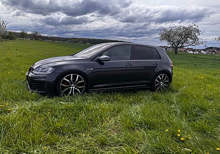 VW Golf Volkswagen 2.0 TDI DSG BMT GTD GTD Sound & Sport
