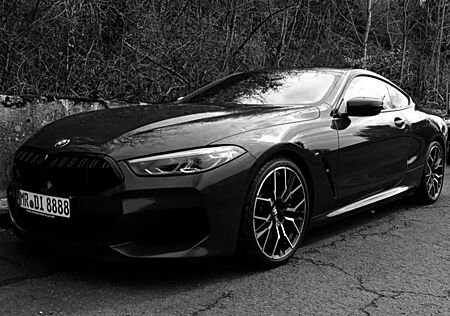 BMW M850i xDrive Coupé -