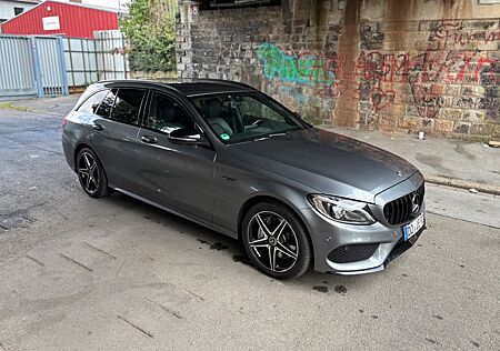 Mercedes-Benz C 400 4MATIC T AMG Line Autom. AMG Line