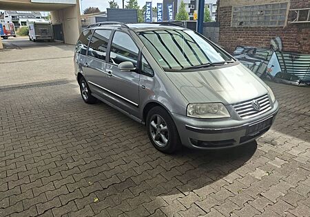 VW Sharan Volkswagen 1.9TDI 85kW 8-fach Alu, AHK, PDC, 7 Sitze