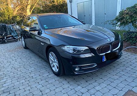 BMW 530xd Luxury*MatrixLED*HuD*ACC*AHK*StdHZ*Leder