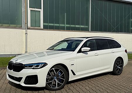 BMW 530 e xDrive M Sport *HUD* *AHK* *GARANTIE*