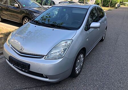 Toyota Prius 1.5-l-VVT-i -
