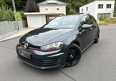 VW Golf Volkswagen VII Lim. GTI BMT Pano/4Türig/LED/63685km!