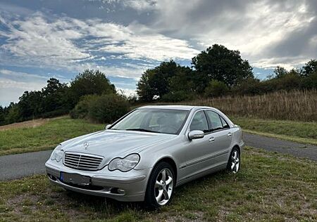 Mercedes-Benz C 180 ELEGANCE