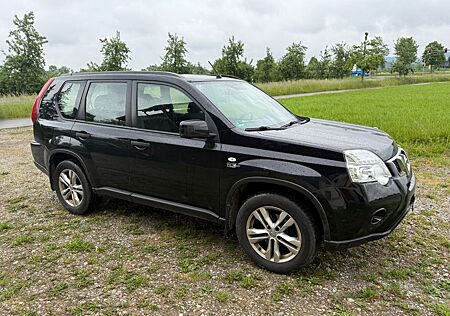 Nissan X-Trail 4x4 LE 2.0 dCi DPF 110kW