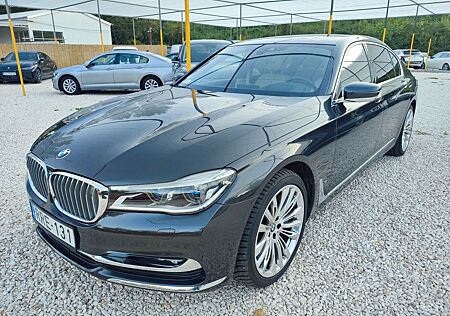 BMW 750Li xDrive - Full extra-Long-4x4
