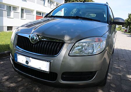 Skoda Roomster 1,6 Style Klima Ahk 120TKm Tüv 3.27
