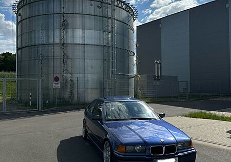 BMW 318ti e36 M-Paket ab Werk
