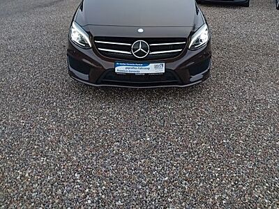 Mercedes-Benz B 250 AMG Line.Aut.Navi.Kam.panoram.Leder.AHK