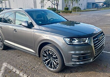 Audi Q7 50 TDI, Pano 7Sitze 21Zoll 286Ps