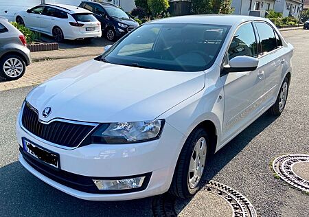 Skoda Rapid 1.2 TSI 77kW Ambition - SHZ, PDC, Tempomat