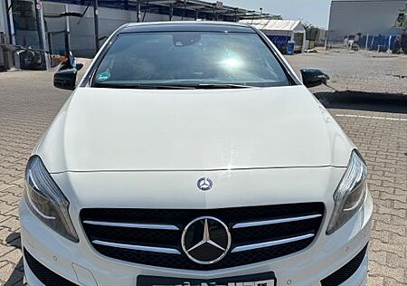 Mercedes-Benz A 180 AMG Line AMG Line