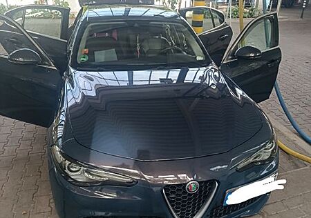 Alfa Romeo Giulia Super 2.2 Diesel 132 kW Super