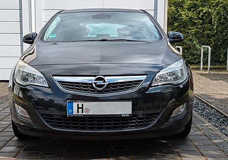 Opel Astra J 1.4 Turbo (140 PS) | TÜV bis 2027