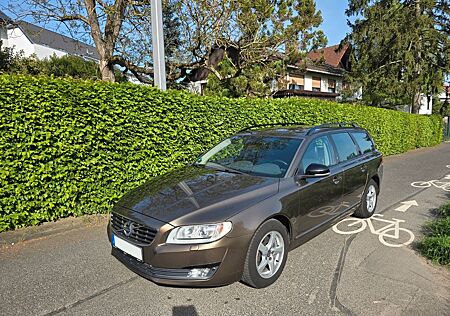 Volvo V70 150 PS Automatik Sitzheizung Schiebedach Led