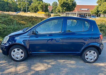 Toyota Yaris 1.0 -