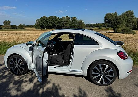 VW Beetle Volkswagen 1.4 TSI DSG BMT SOUND