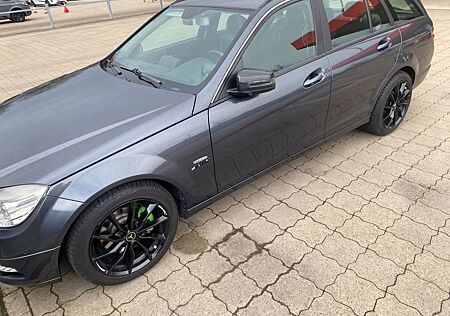 Mercedes-Benz C 180 CGI T BlueEFFICIENCY Autom. -
