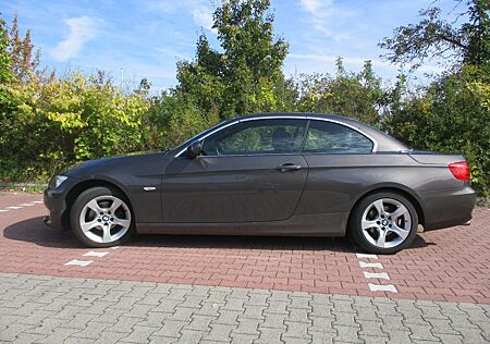 BMW 320i Cabrio-Leder-Klima-mit AHK - Tüv2026