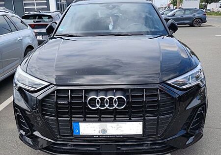 Audi Q3 40 TFSI quattro S tronic S line S line