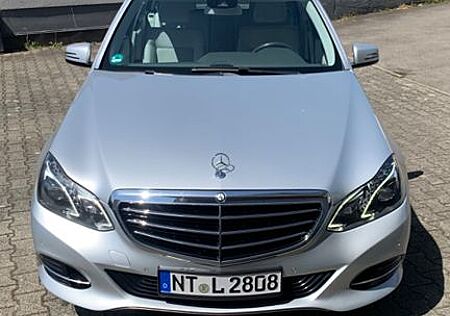Mercedes-Benz E 200 BlueTEC T ELEGANCE ELEGANCE