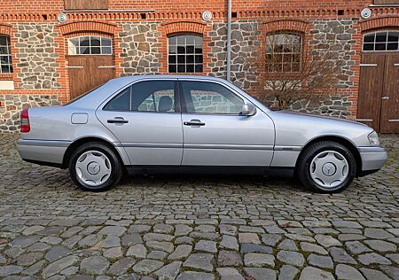 Mercedes-Benz C 200 ELEGANCE Elegance