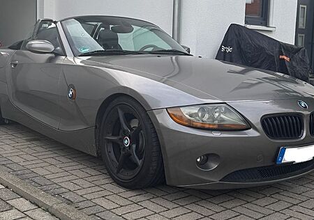 BMW Z4 3.0i -TOP-Zustand!! TÜV NEU!!