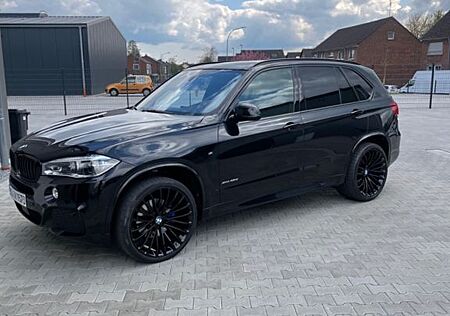 BMW X5 xDrive40d -M-Paket-SCHECKHEFT GEPFLEGT